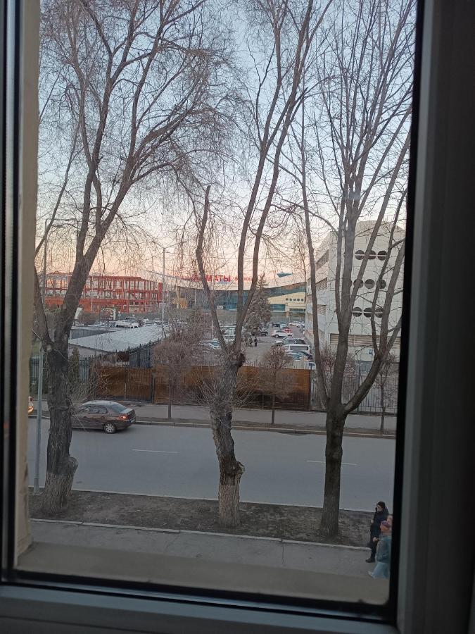 Квартира Напротив Аэропорта Apartman Turksib Kültér fotó
