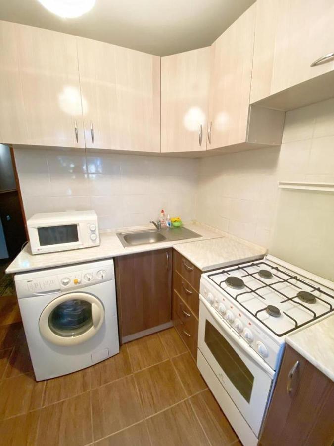 Квартира Напротив Аэропорта Apartman Turksib Kültér fotó